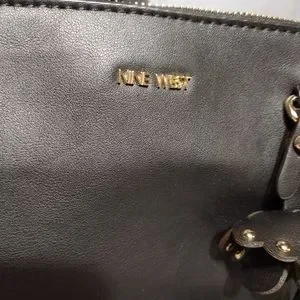 Nine west marea lorenza crossbody deals